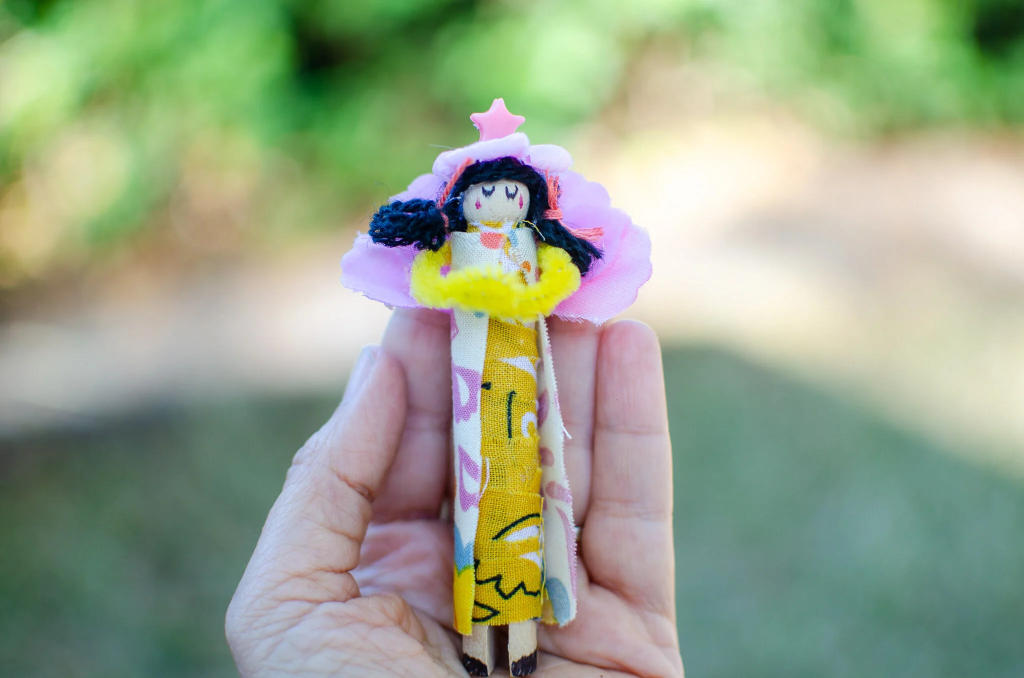 Dressing peg dolls sales